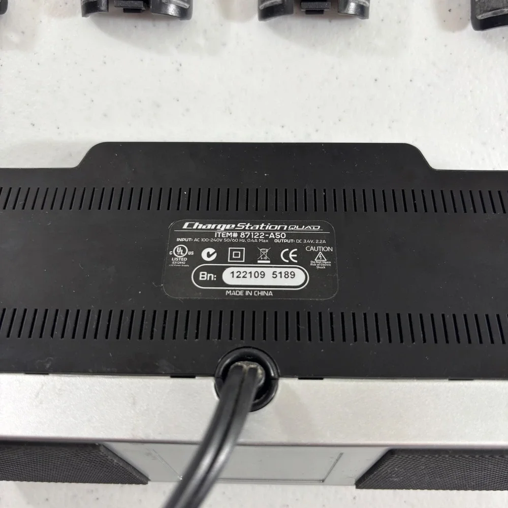 Nyko Charge Station Quad for Wii Remote 4 Battery Packs & Covers 87122-A50 Black